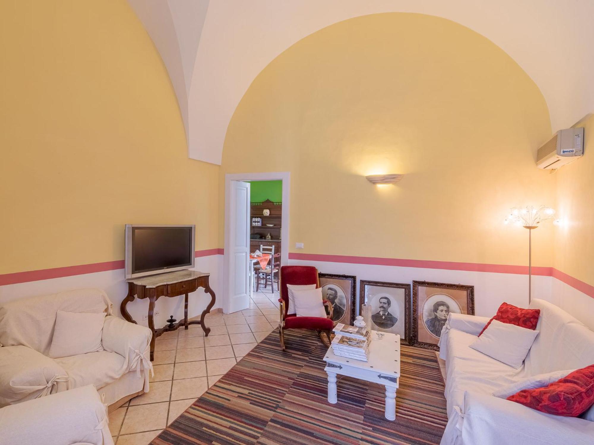 La Naca Della Taranta B&B Галатина Экстерьер фото