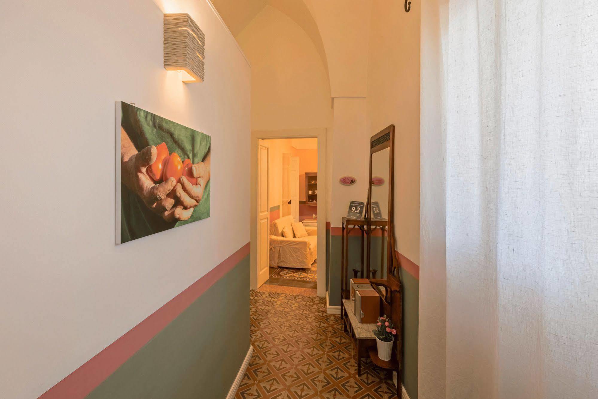 La Naca Della Taranta B&B Галатина Экстерьер фото
